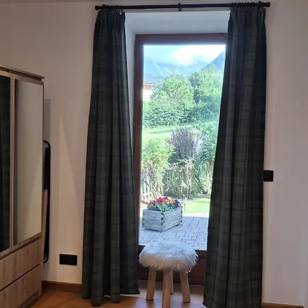 Oursourie Apartment